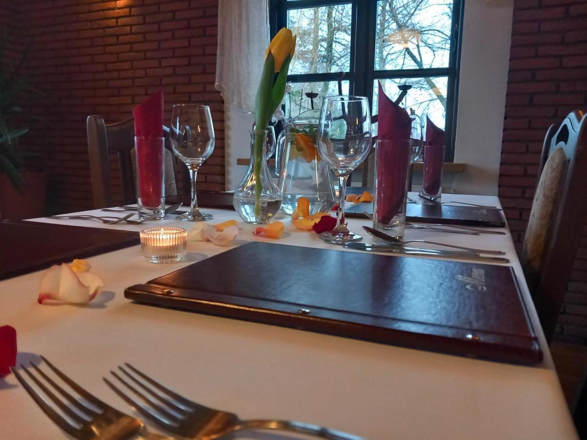 Dobry Klimat Hotel Uniejow Bagian luar foto