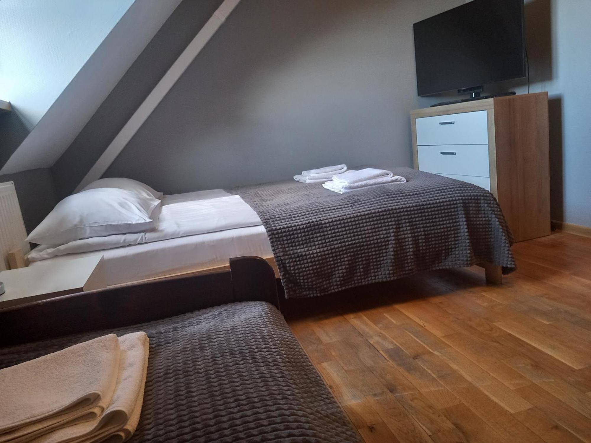 Dobry Klimat Hotel Uniejow Bagian luar foto